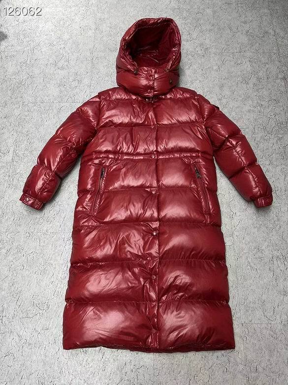 Premièrement : Les doudounes Moncler Femme, ainsi que les manteau Moncler Femme, incarnent un style et un raffinement incomparables.