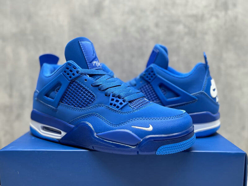Premièrement : Les baskets Air Jordan 4 Femme se distinguent par leur design iconique et leur capacité à allier style et fonctionnalité.