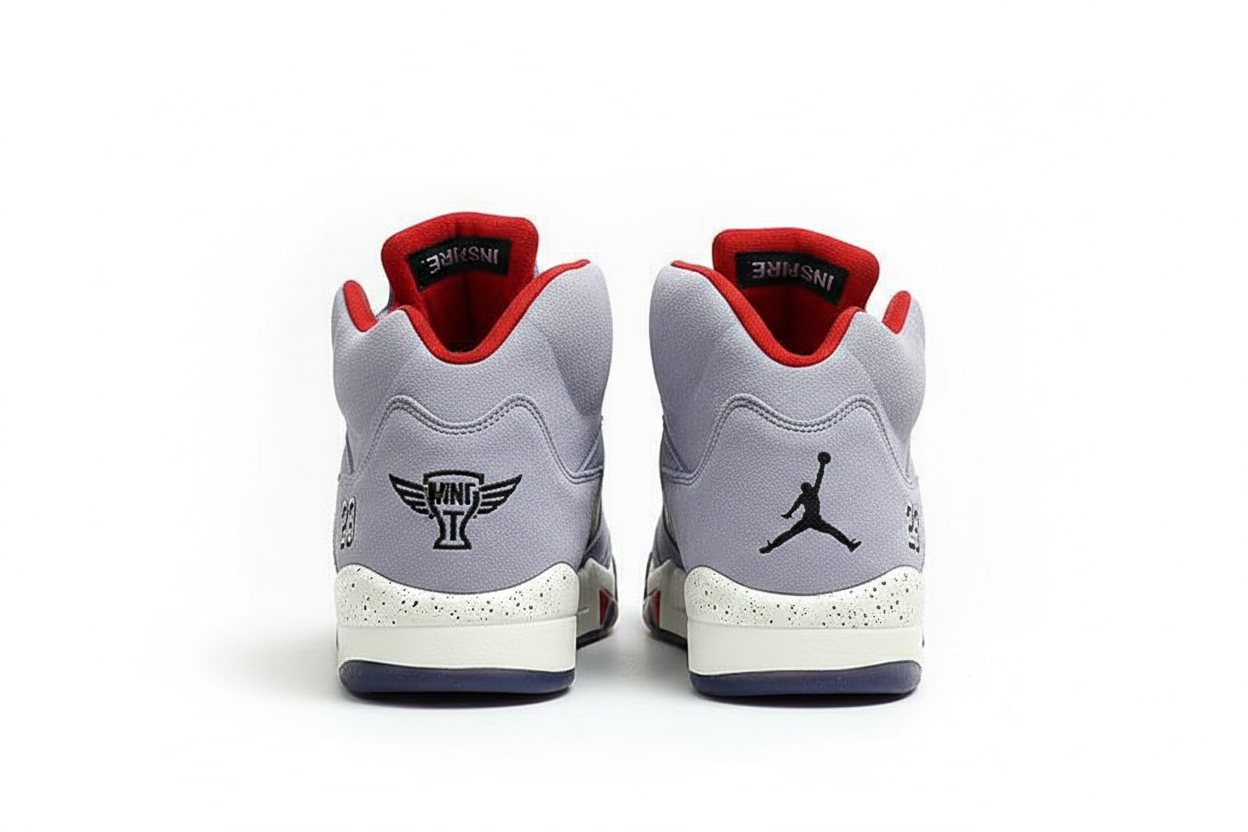 Premièrement, les baskets Air Jordan 5 Femme incarnent un mélange parfait de style audacieux et de performance exceptionnelle.