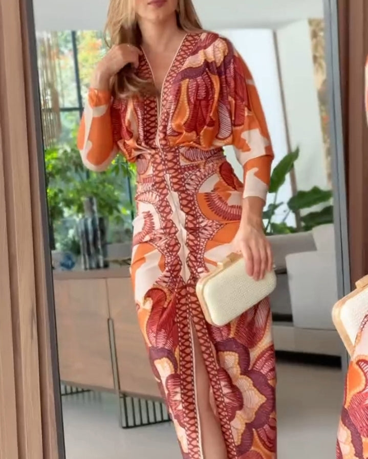 Premièrement : La  Robe moulante vintage baroque à manches longues et décolleté en V plongeant Femme.