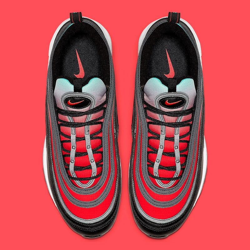 Les baskets Nike Air Max 97 Femme  sont des pièces maîtresses de la mode. Avec un look décontractée style iconique tendance olution emblématique de la ligne Nike, les Nike Air Max 97 sont un témoignage de l'engagement de Nike à combiner style et innovation.