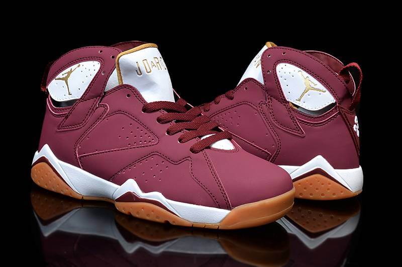 Premièrement, les baskets Air Jordan 7 Femme se distinguent par leur design iconique et leur confort exceptionnel.