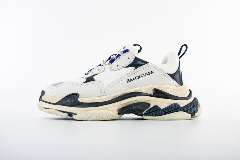 les sneakers Balenciaga Triple S "Beige Green Yellow" Femme sont un témoignage de l'engagement de Balenciaga à combiner style et innovation.