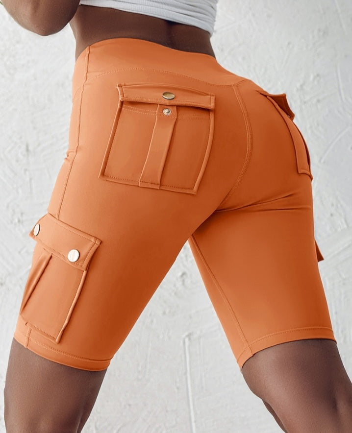 Premièrement : Ce Short de sport pour le contrôle du ventre et le levage des fesses, taille haute , avec poche à rabat , pour entraînement , bermuda cargo , pour la course à pied femme.