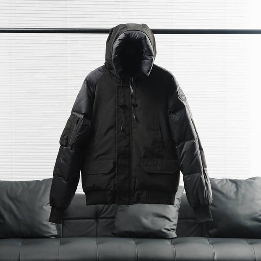 la Doudoune Canada G00se Femme est un témoignage de l'engagement de Canada G00se à combiner style,