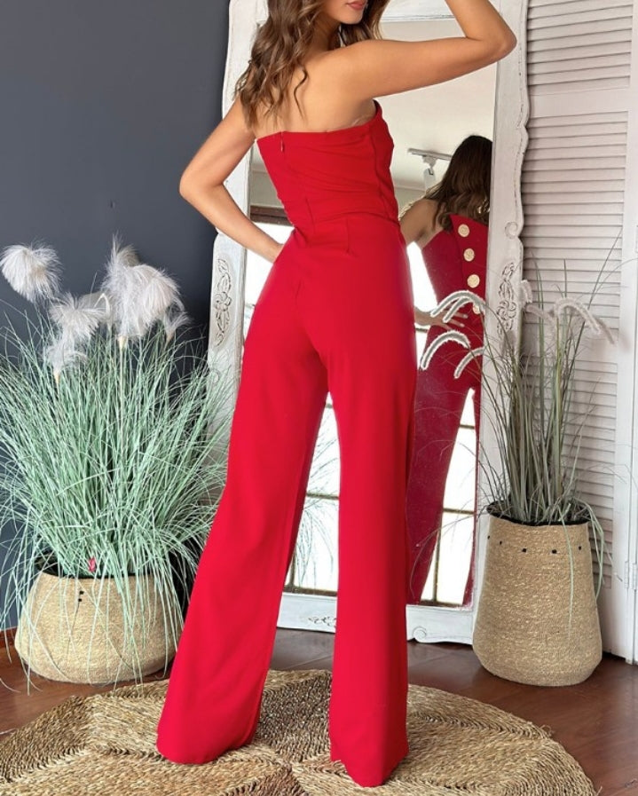Combinaison bandeau asymétrique sans bretelles avec boutons métalliques et salopette décontractée Femme
