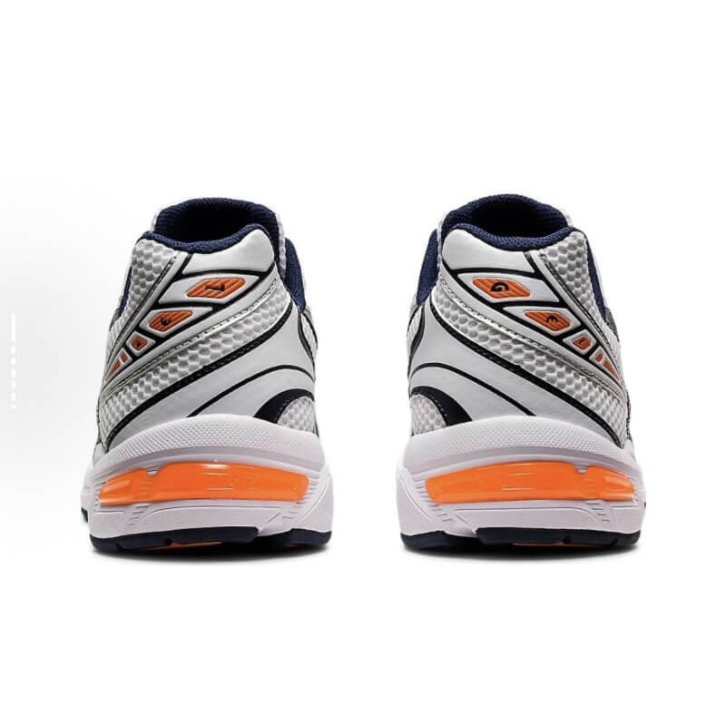 Premièrement :Les baskets Asics  offrent une combinaison parfaite de style et de performance. Leur design élégant et leurs technologies de pointe les rendent idéales pour les coureurs et les amateurs de mode.