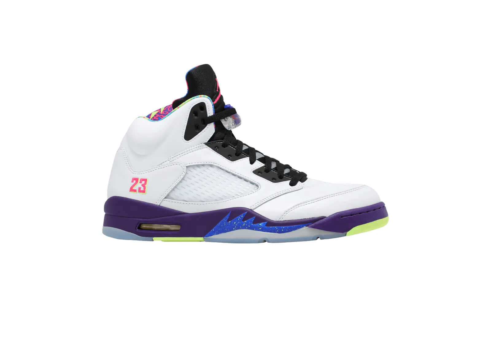 Premièrement, les baskets Air Jordan 5 Femme incarnent un mélange parfait de style audacieux et de performance exceptionnelle.