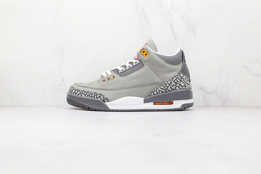 Premièrement, les baskets Air Jordan 3 Femme sont un symbole de style intemporel et de performance de haut niveau.