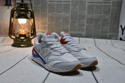 Les baskets New Balance Femme se démarquent par leur esthétique moderne et intemporelle, ainsi que par leur héritage sportif emblématique.