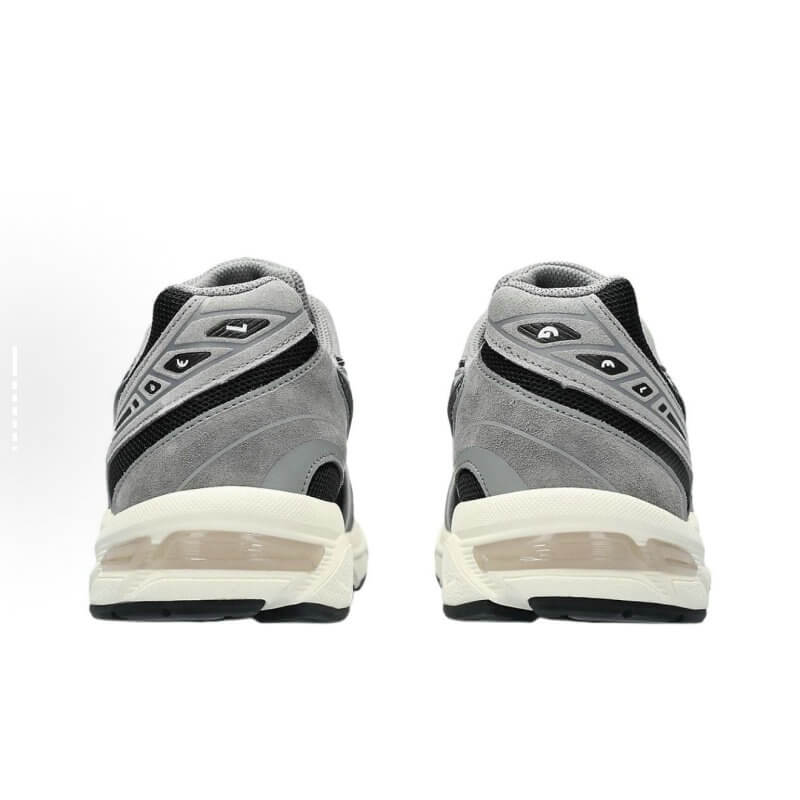 Premièrement :Les baskets Asics  offrent une combinaison parfaite de style et de performance.