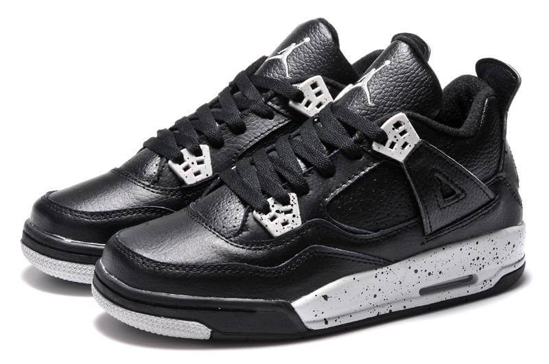 Premièrement : Les baskets Air Jordan 4 Femme se distinguent par leur design iconique et leur capacité à allier style et fonctionnalité.