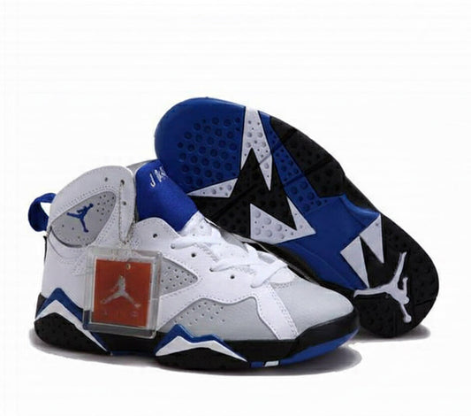 Premièrement, les baskets Air Jordan 7 Femme se distinguent par leur design iconique et leur confort exceptionnel.