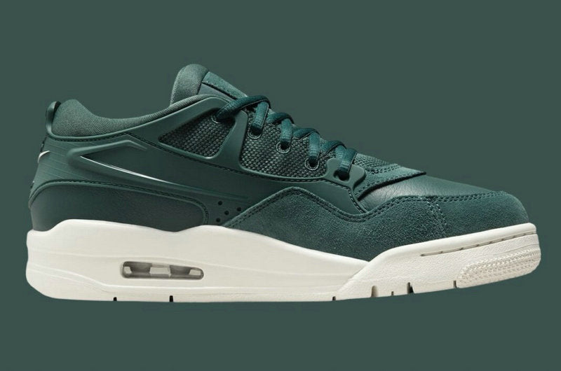 Premièrement : Les baskets Air Jordan 4 Femme se distinguent par leur design iconique et leur capacité à allier style et fonctionnalité.