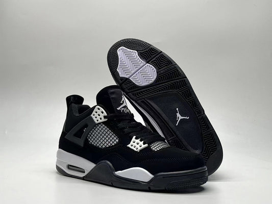 Premièrement : Les baskets Air Jordan 4 Femme se distinguent par leur design iconique et leur capacité à allier style et fonctionnalité.