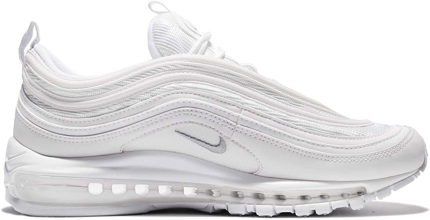 Premièrement, les baskets Nike Air Max 97 Femme incarnent un design emblématique et audacieux.

Inspirées des lignes fluides des trains à grande vitesse japonais.