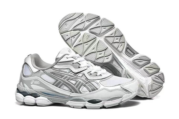 Premièrement :Les baskets Asics  offrent une combinaison parfaite de style et de performance.