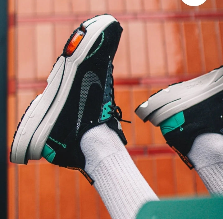 Les baskets Nike Air Zoom Femme se démarquent par leur design sportif et moderne, conçu pour maximiser les performances exceptionnelles 