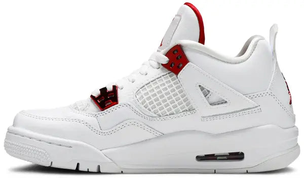 Premièrement : Les baskets Air Jordan 4 Femme se distinguent par leur design iconique et leur capacité à allier style et fonctionnalité.