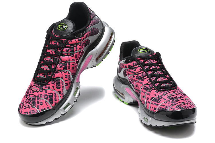  les baskets Nike TN Air Max Plus sont un témoignage de l'engagement de Nike à combiner style et innovation.