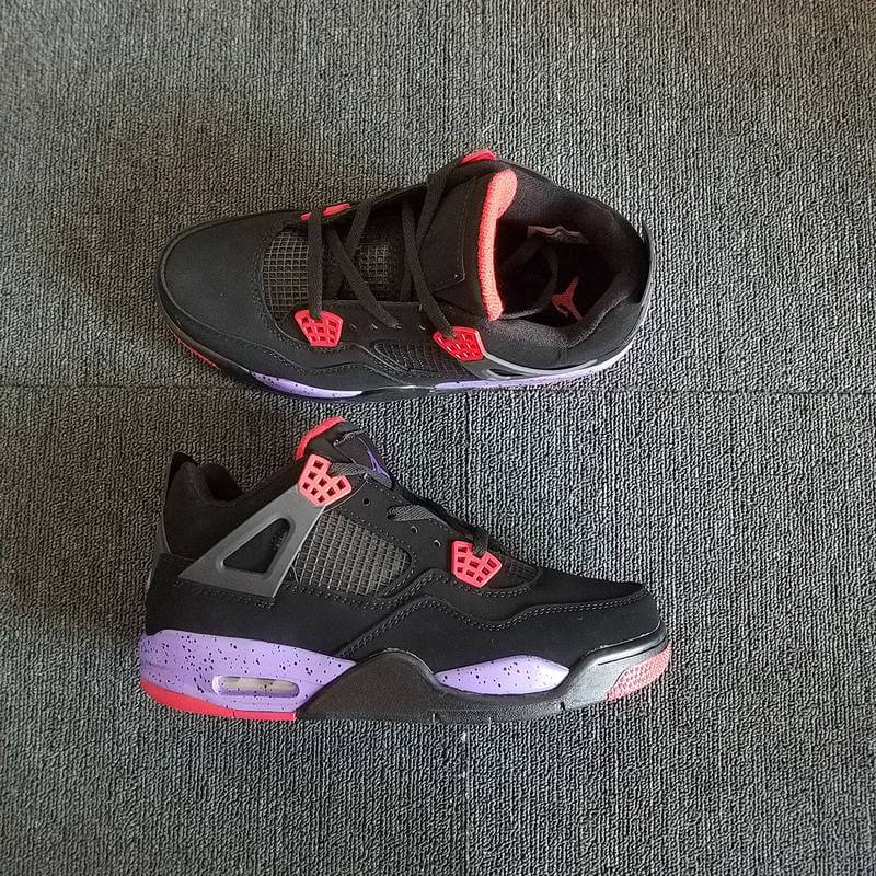 Premièrement : Les baskets Air Jordan 4 Femme se distinguent par leur design iconique et leur capacité à allier style et fonctionnalité.