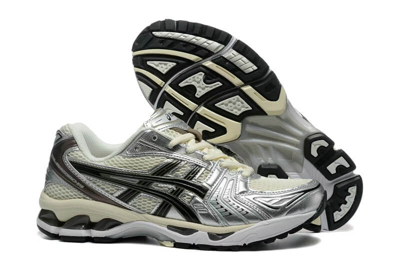 Premièrement :Les baskets Asics GEL-KAYANO offrent une combinaison parfaite de style et de performance. Leur design élégant et leurs technologies de pointe les rendent idéales pour les coureurs et les amateurs de mode.