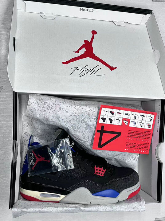 Premièrement : Les baskets Air Jordan 4 Femme se distinguent par leur design iconique et leur capacité à allier style et fonctionnalité.