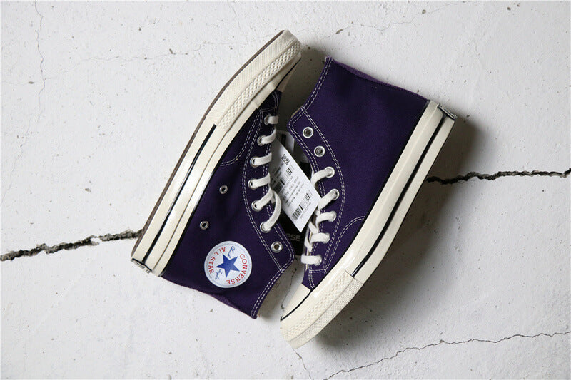 Premièrement : Les baskets Converse Femme se distinguent par leur design iconique et leur esthétique vintage.