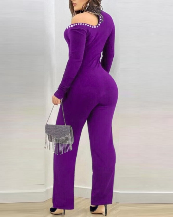 Premièrement : Brillez avec style grâce à cette Combinaison à épaules dénudées et col haut avec strass et manches longues, coupe slim évasée femme.