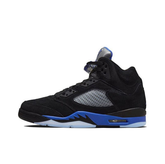 Les baskets Air Jordan 5 Femme permettent de personnaliser votre style tout en bénéficiant d’un confort supérieur.