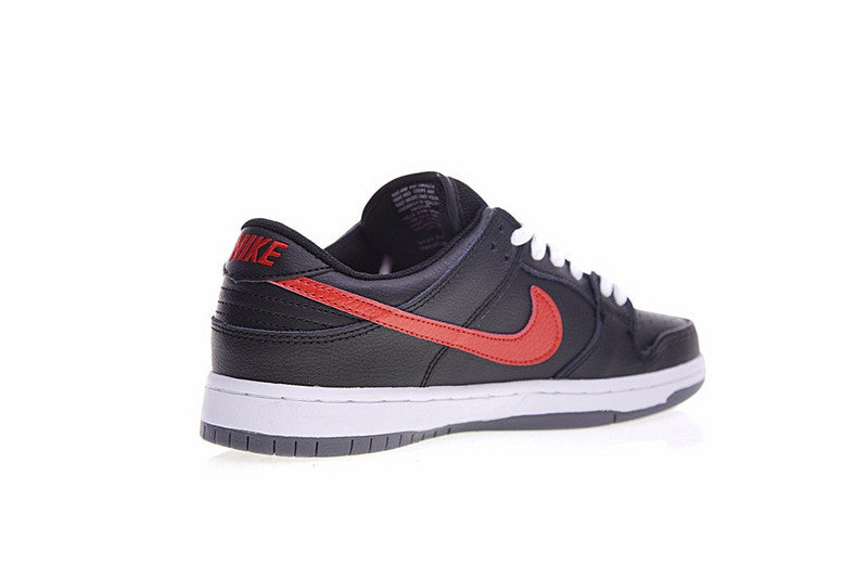 les baskets Nike SB Dunk femme Low sont un témoignage de l'engagement de Nike à combiner style et innovation.
