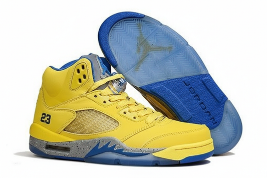 Premièrement, les baskets Air Jordan 5 Femme incarnent un mélange parfait de style audacieux et de performance exceptionnelle.