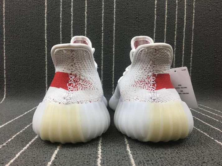 Les  Adidas Yeezy 350 Boost V2 Mono Mist Femme ,  entre Adidas et Kanye West, sont emblématiques pour leur design innovant et leur confort inégalé.