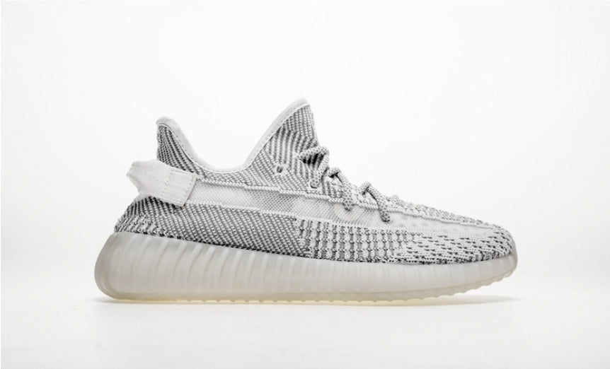 Les  Adidas Yeezy 350 Boost V2 Mono Mist Femme ,  entre Adidas et Kanye West, sont emblématiques pour leur design innovant et leur confort inégalé.