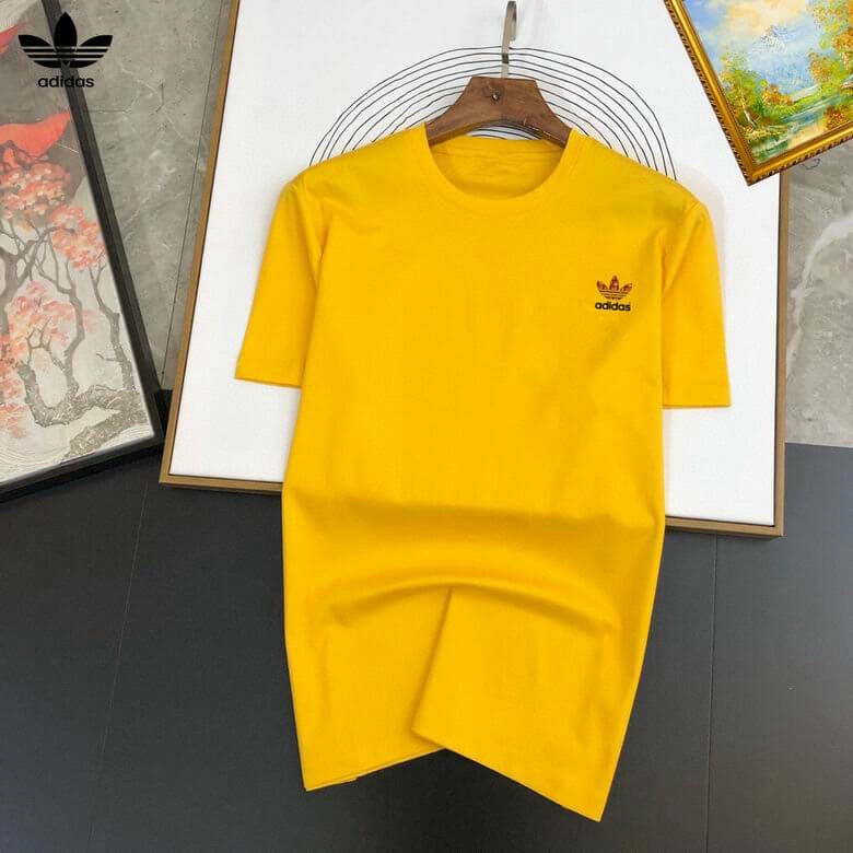 Découvrez notre collection exclusive de polos Adidas pour femme, alliant élégance sportive et confort optimal.