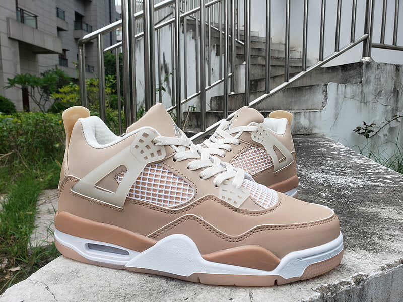 Premièrement : Les baskets Air Jordan 4 Femme se distinguent par leur design iconique et leur capacité à allier style et fonctionnalité.