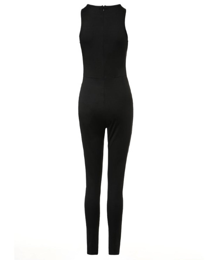 Premièrement : Osez un look audacieux avec cette Combinaison skinny sans manches en maille transparente femme. 