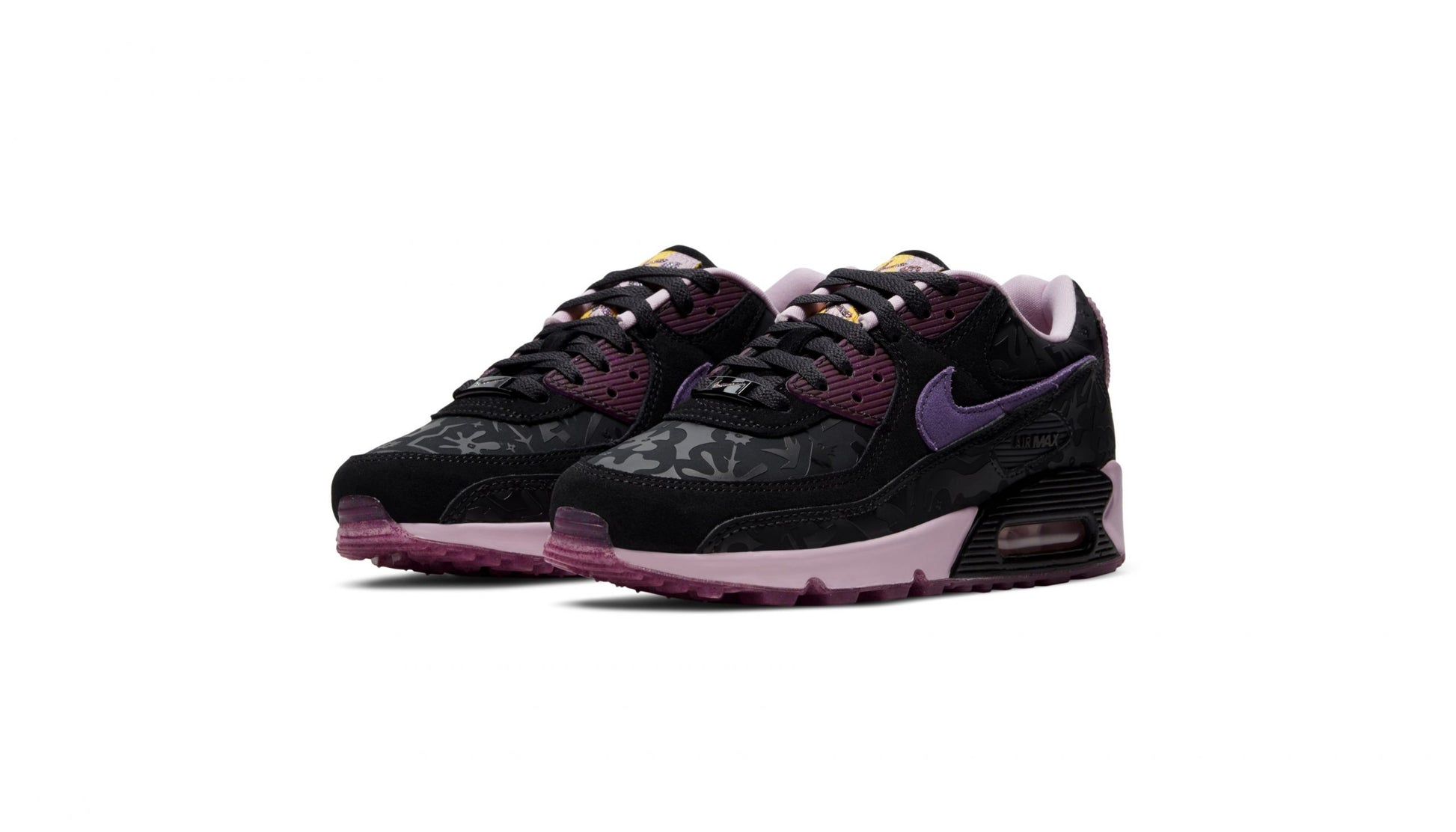Les baskets Nike Air Max 90 Futura sont des pièces maîtresses de la mode.