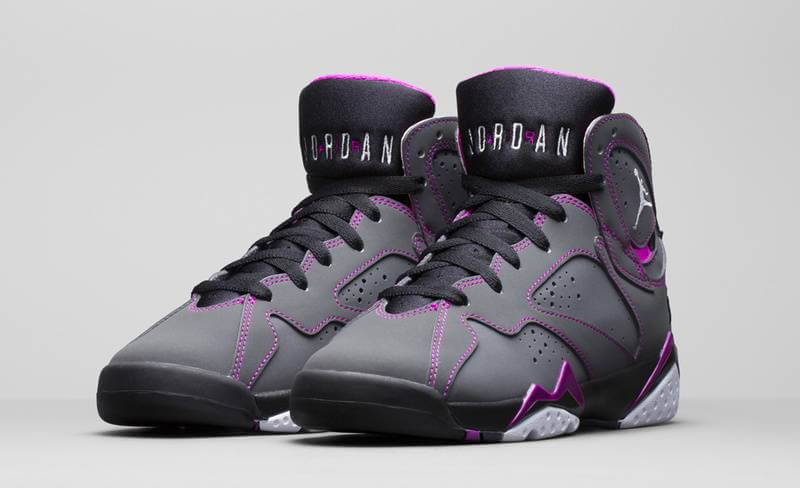 Premièrement, les baskets Air Jordan 7 Femme se distinguent par leur design iconique et leur confort exceptionnel.