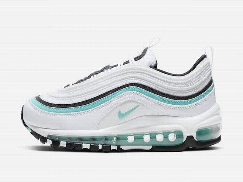 Premièrement, les baskets Nike Air Max 97 Femme incarnent un design emblématique et audacieux.