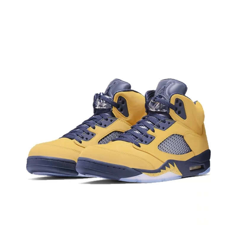 Les baskets Air Jordan 5 Femme permettent de personnaliser votre style tout en bénéficiant d’un confort supérieur.