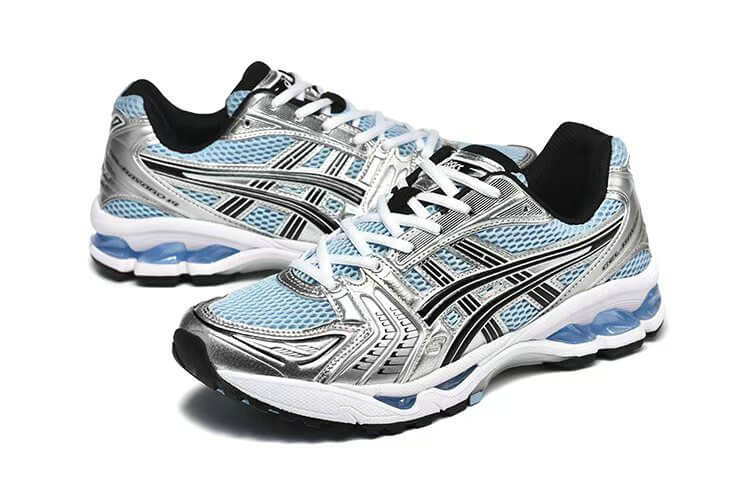Premièrement :Les baskets Asics GEL-KAYANO offrent une combinaison parfaite de style et de performance. Leur design élégant et leurs technologies de pointe les rendent idéales pour les coureurs et les amateurs de mode.