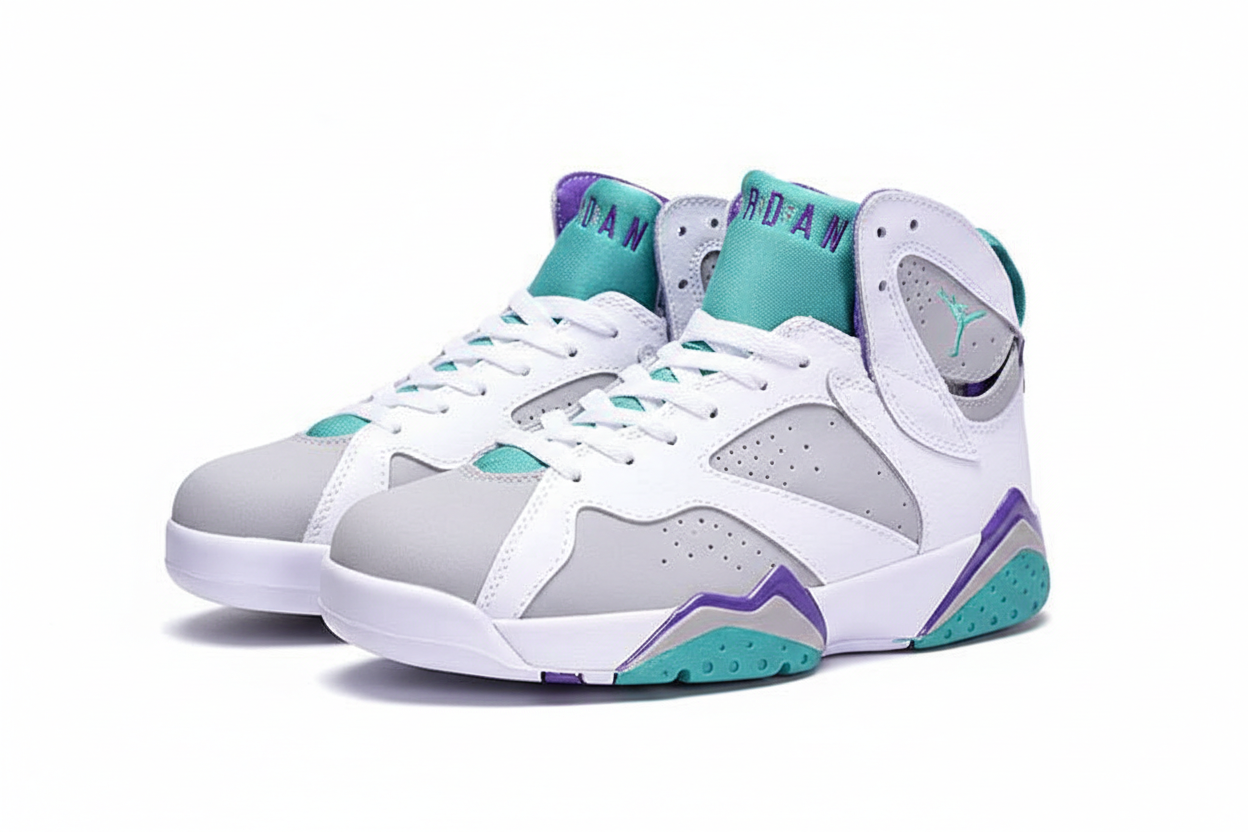 Premièrement, les baskets Air Jordan 7 Femme se distinguent par leur design iconique et leur confort exceptionnel.