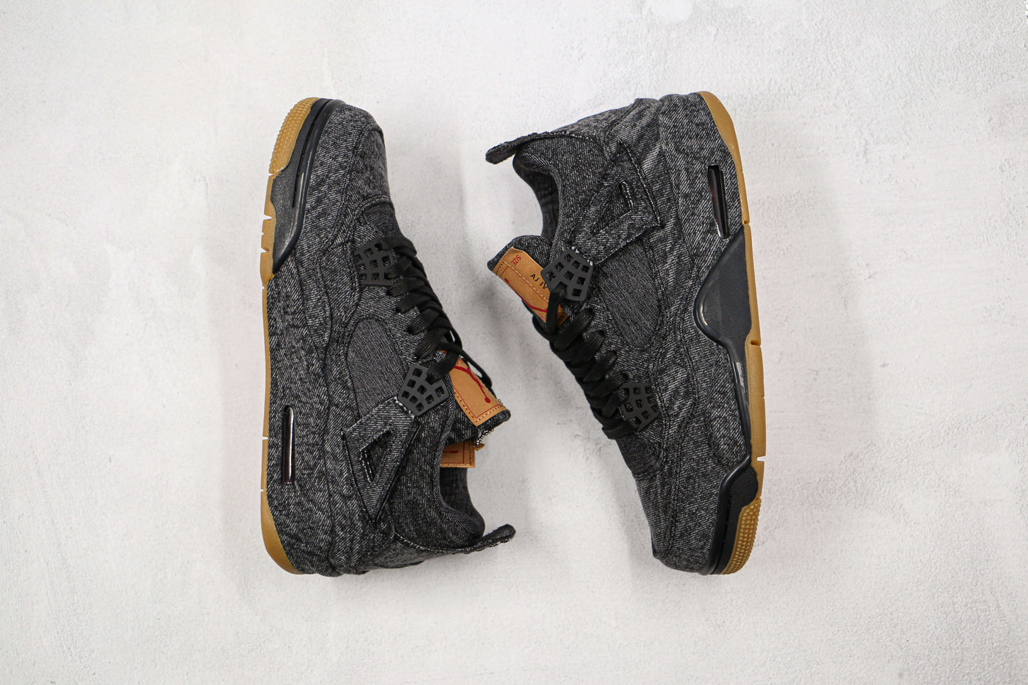 Premièrement : Les baskets Air Jordan 4 Femme se distinguent par leur design iconique et leur capacité à allier style et fonctionnalité.