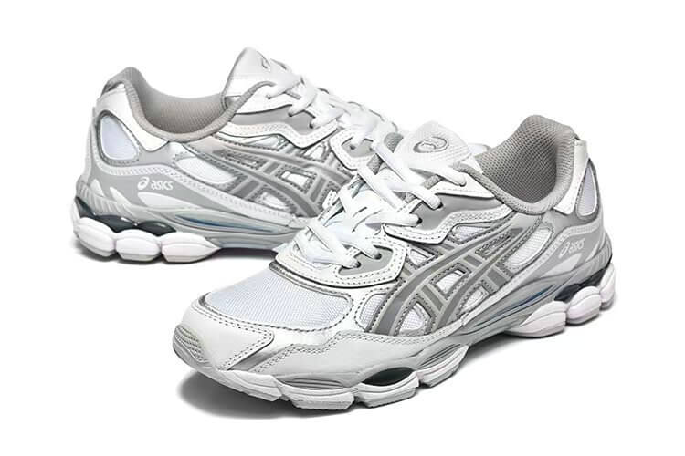 Premièrement :Les baskets Asics  offrent une combinaison parfaite de style et de performance.