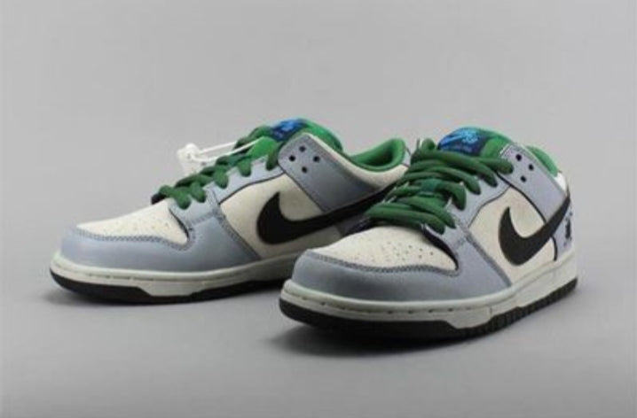 les baskets Nike SB Dunk femme Low sont un témoignage de l'engagement de Nike à combiner style et innovation.