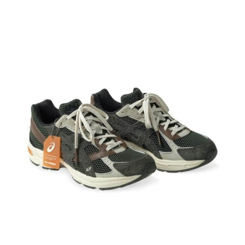 Premièrement :Les baskets Asics  offrent une combinaison parfaite de style et de performance. Leur design élégant et leurs technologies de pointe les rendent idéales pour les coureurs et les amateurs de mode. 