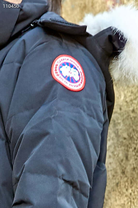 Résultat de l'évolution emblématique de la marque Canada G00se Femme, la Doudoune Canada G00se Femme est un témoignage de l'engagement de Canada G00se à combiner style,