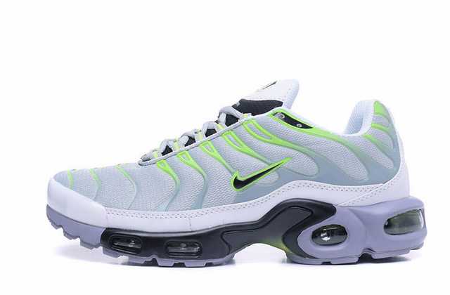 les baskets Nike TN Air Max Plus sont un témoignage de l'engagement de Nike à combiner style et innovation.