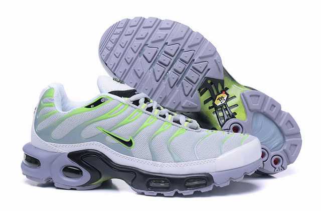 les baskets Nike TN Air Max Plus sont un témoignage de l'engagement de Nike à combiner style et innovation.